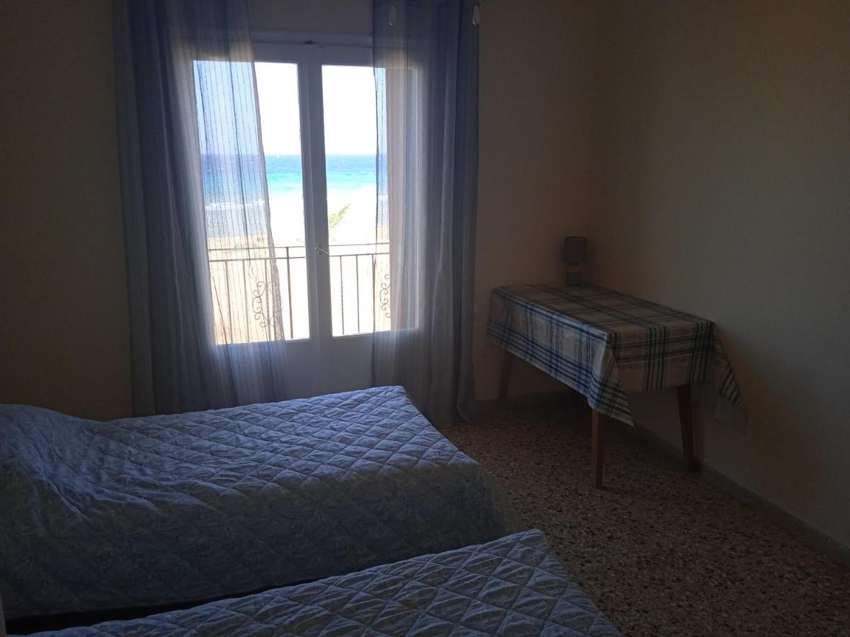 Apartment On The Beach Ártemida Kültér fotó